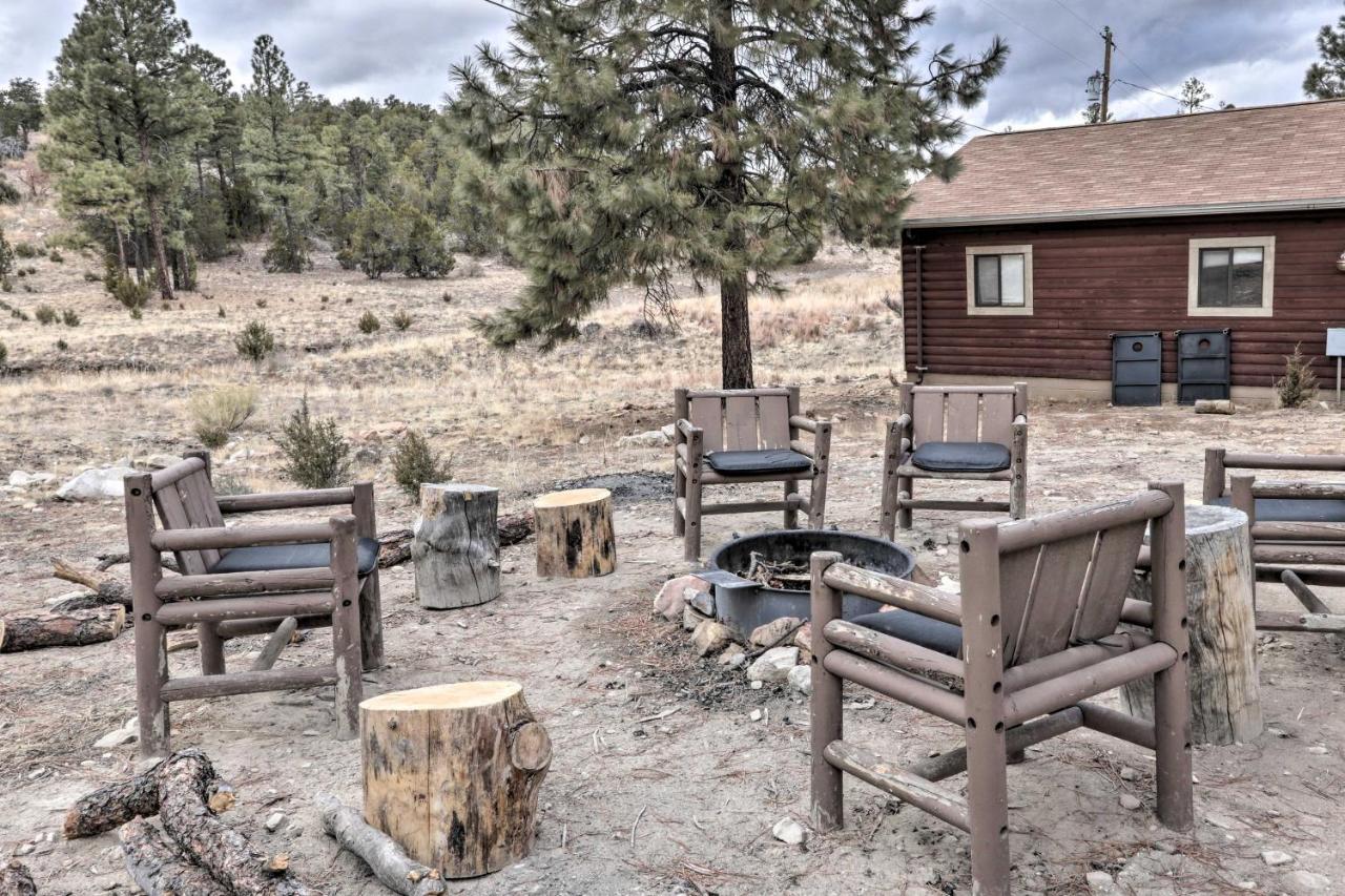 Cozy Heber-Overgaard Cabin With Fire Pit, Game Room! 외부 사진