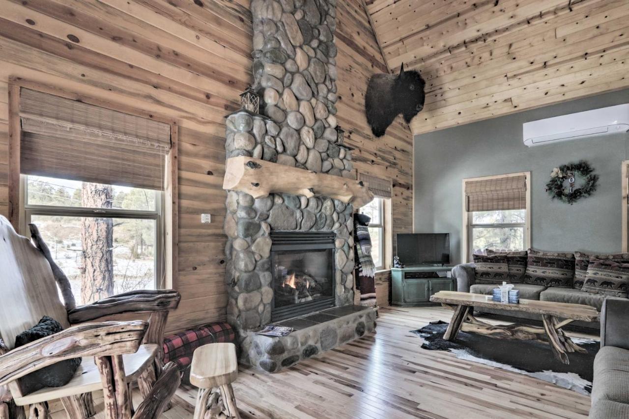 Cozy Heber-Overgaard Cabin With Fire Pit, Game Room! 외부 사진