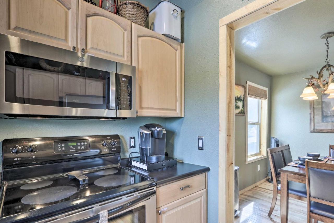 Cozy Heber-Overgaard Cabin With Fire Pit, Game Room! 외부 사진