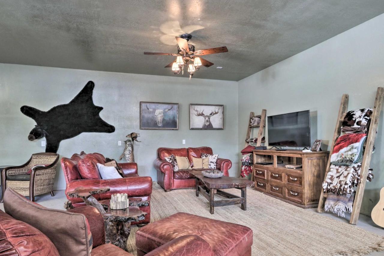 Cozy Heber-Overgaard Cabin With Fire Pit, Game Room! 외부 사진